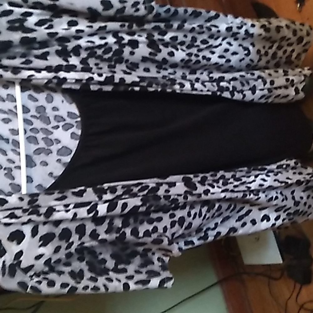 1x leopard print short sleeve dress shirt